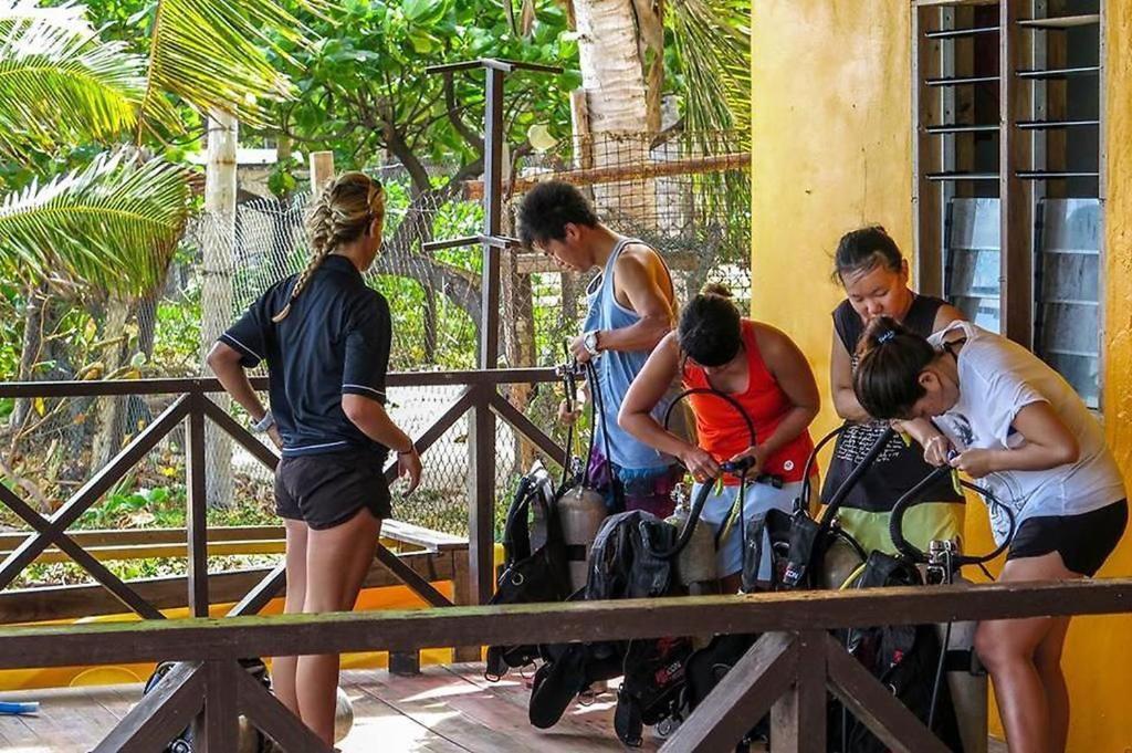Ratu Kini Dive & Stay Mana Island Eksteriør billede