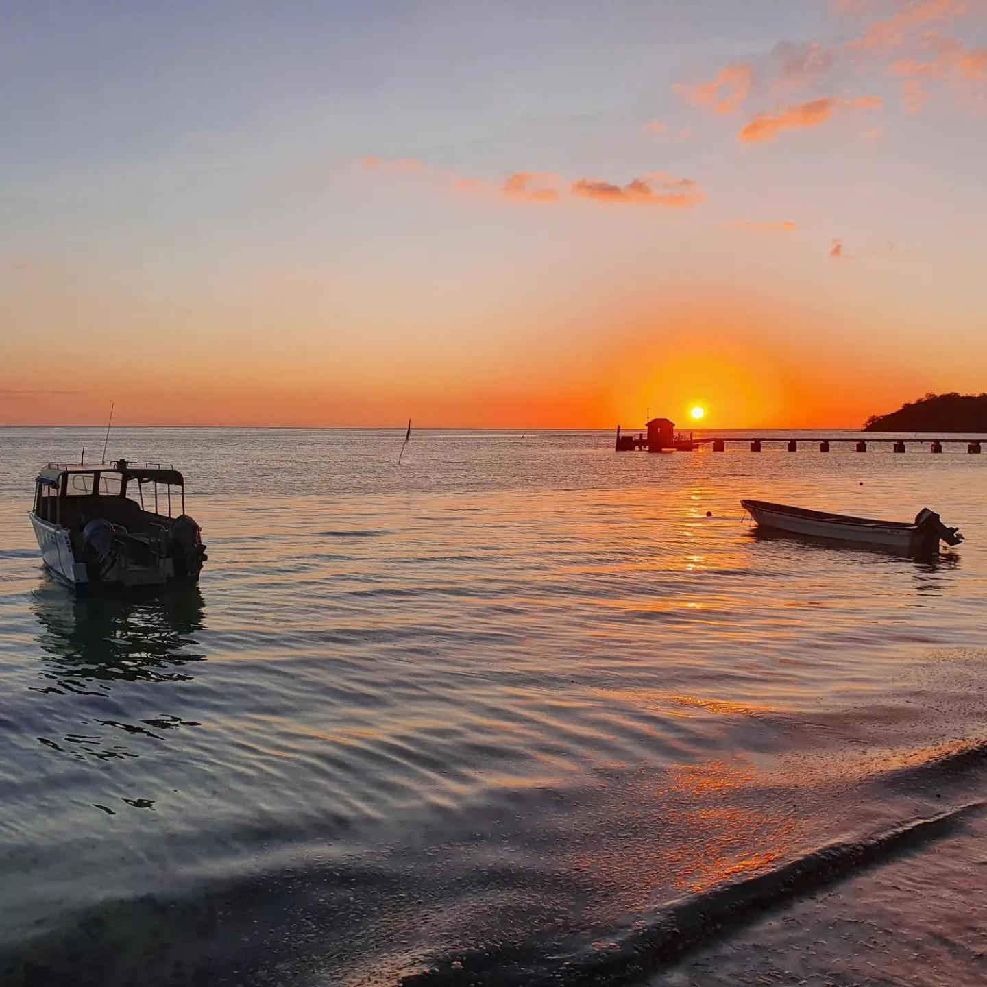 Ratu Kini Dive & Stay Mana Island Eksteriør billede