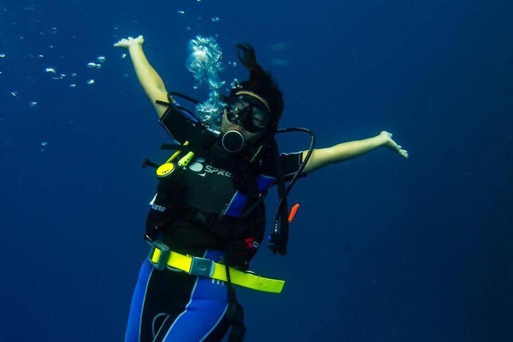 Ratu Kini Dive & Stay Mana Island Eksteriør billede